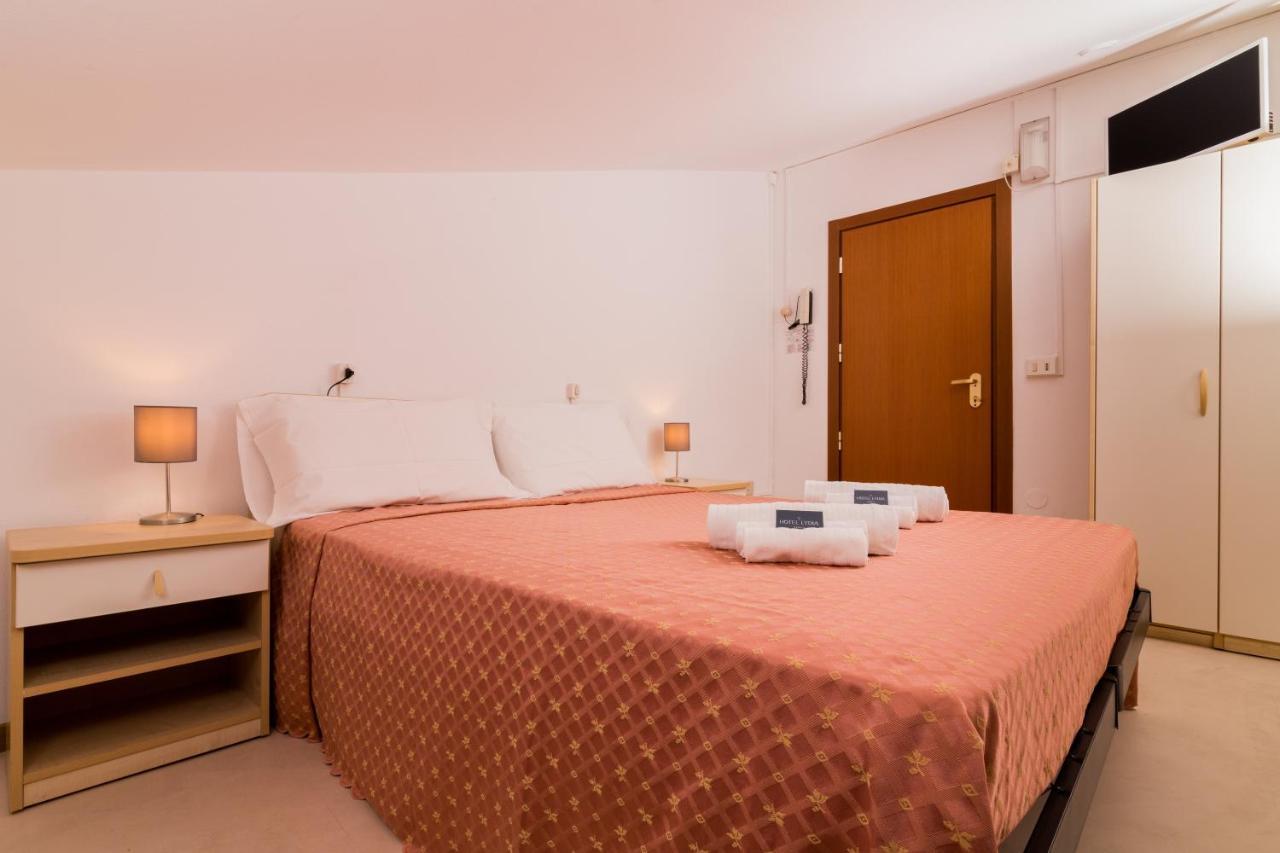 Lydia Hotel 3*
